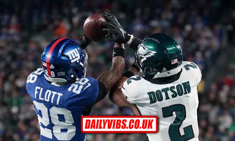 Comparison of Philadelphia Eagles vs New York Giants match player stats for offense and defense